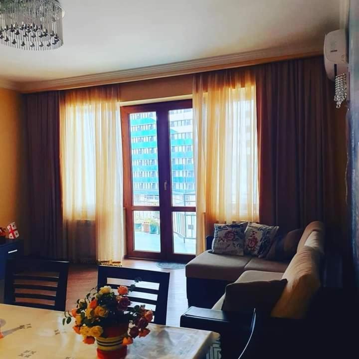 Batumi Appartments Buitenkant foto